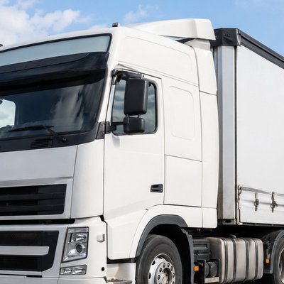 Percheziții în Oradea într-un caz de înșelăciune în domeniul transporturilor: prejudiciu depășind 660.000 lei. Un bărbat a fost reținut.